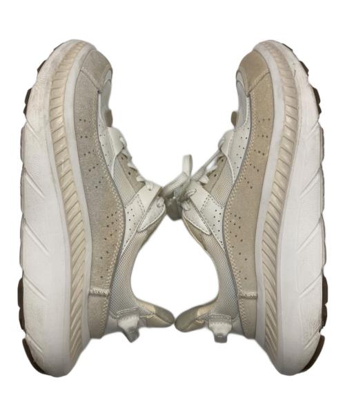 UGG（アグ）UGG (アグ) CA805 V2 ホワイト サイズ:24.5cmの古着・服飾アイテム