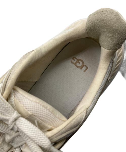 UGG（アグ）UGG (アグ) CA805 V2 ホワイト サイズ:24.5cmの古着・服飾アイテム