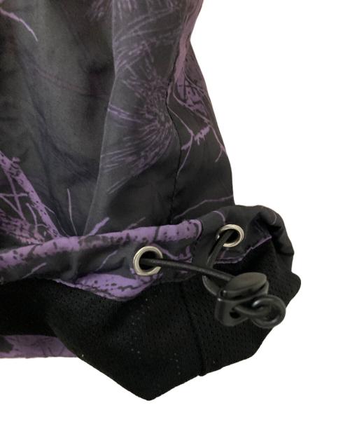 X-LARGE（エクストララージ）X-LARGE (エクストララージ) PANELED ANORAK JACKET パープル×ブラック サイズ:Ｌの古着・服飾アイテム