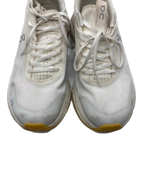 on（オン）on (オン) Cloudnova Form 2 ホワイト サイズ:26.5㎝の古着・服飾アイテム