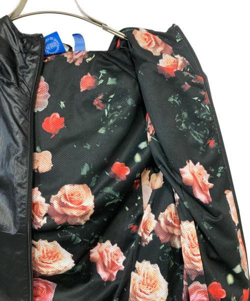 adidas（アディダス）adidas (アディダス) 裏バラ柄ウィンドブレーカー ブラック サイズ:Ｍの古着・服飾アイテム