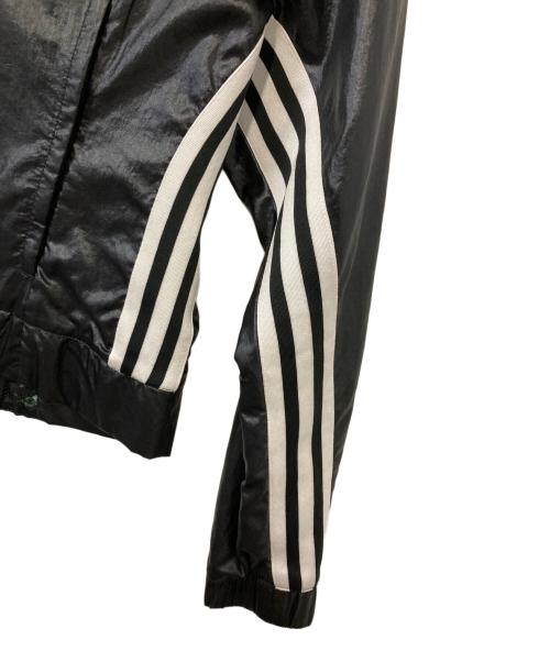 adidas（アディダス）adidas (アディダス) 裏バラ柄ウィンドブレーカー ブラック サイズ:Ｍの古着・服飾アイテム