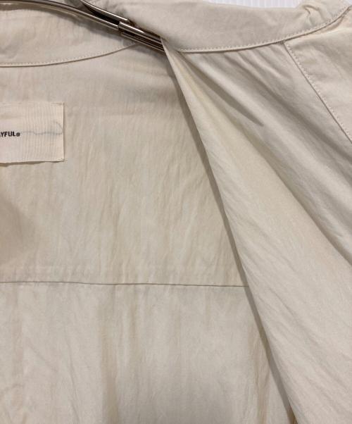 TODAYFUL（トゥデイフル）TODAYFUL (トゥデイフル) Sidetuck Silky Shirts / サイドタックシルキーシャツ アイボリー サイズ:Fの古着・服飾アイテム