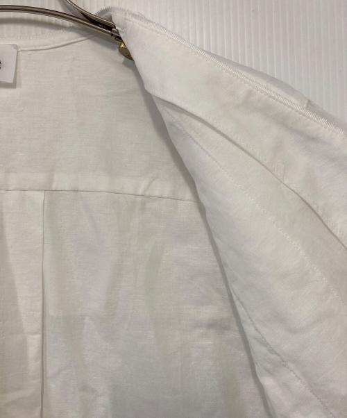 IENA LA BOUCLE（イエナ ラ ブークル）IENA LA BOUCLE (イエナ ラ ブークル) フリルブラウス ホワイト サイズ:記載なしの古着・服飾アイテム