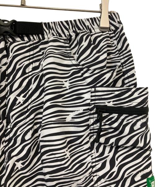 GRIP SWANY（グリップスワニー）GRIP SWANY (グリップスワニー) ATMOS (アトモス) GEAR SHORTS / ゼブラ柄ハーフパンツ ブラック×ホワイト サイズ:Ｍの古着・服飾アイテム