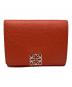 LOEWE（ロエベ）の古着「アナアグラムトライフォールドウォレット」｜オレンジ