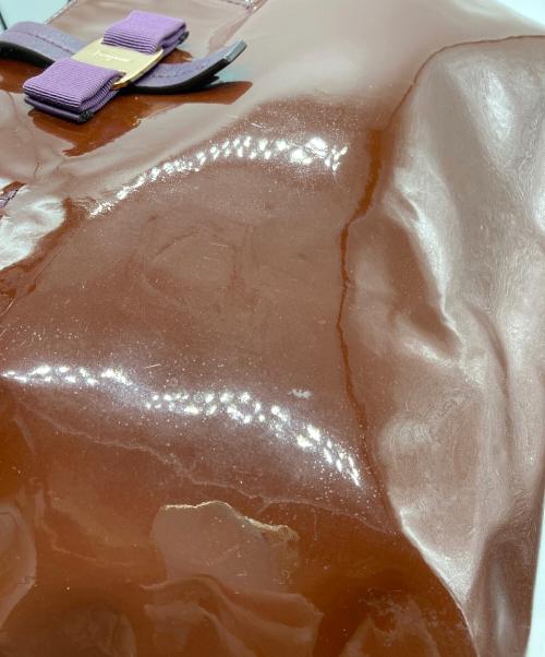 Salvatore Ferragamo（サルヴァトーレ フェラガモ）Salvatore Ferragamo (サルヴァトーレ フェラガモ) ヴァラリボンエナメルバッグ ボルドー×パープルの古着・服飾アイテム