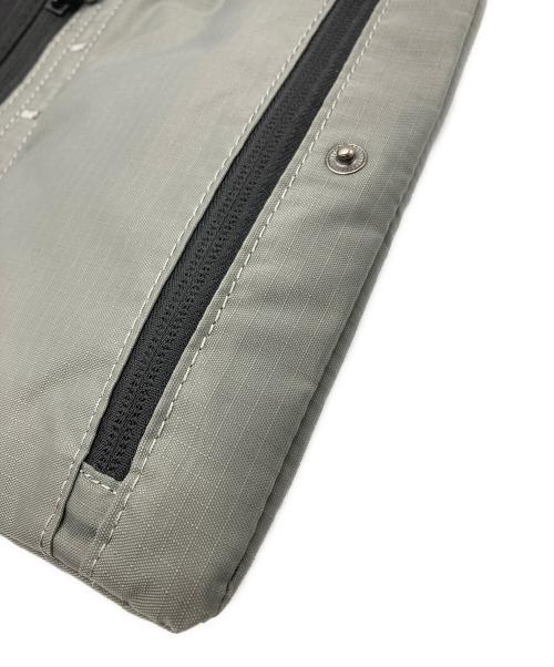 TOPOLOGIE（トポロジー）Topologie (トポロジー) Flat Sacoche Moss グレーの古着・服飾アイテム