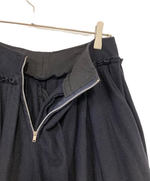 COMME des GARCONS（コムデギャルソン）COMME des GARCONS (コムデギャルソン) ウールタックフレアボリュームスカート ネイビー サイズ:Ｓの古着・服飾アイテム