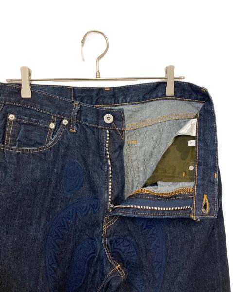 A BATHING APE（ア ベイシング エイプ）A BATHING APE (ア ベイシング エイプ) SHARK 13 OZ DENIM PANTS / シャーク刺繍デニムパンツ インディゴ サイズ:Ⅼの古着・服飾アイテム