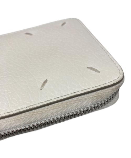 Maison Margiela 11（メゾンマルジェラ 11）Maison Margiela 11 (メゾンマルジェラ) 2つ折り財布 / ラウンドファスナーコンパクトウォレット ホワイトの古着・服飾アイテム