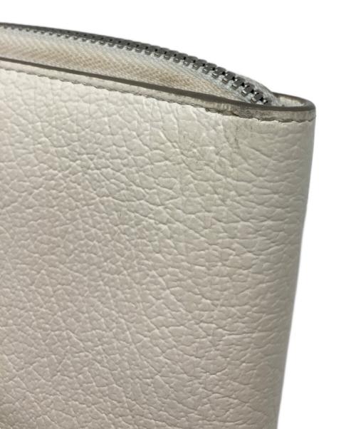 Maison Margiela 11（メゾンマルジェラ 11）Maison Margiela 11 (メゾンマルジェラ) 2つ折り財布 / ラウンドファスナーコンパクトウォレット ホワイトの古着・服飾アイテム