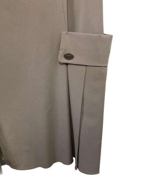 FOXEY NEWYORK（フォクシーニューヨーク）FOXEY NEWYORK (フォクシーニューヨーク) ノースリーブワンピース グレー サイズ:38の古着・服飾アイテム