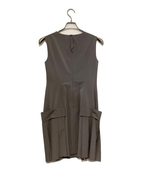 FOXEY NEWYORK（フォクシーニューヨーク）FOXEY NEWYORK (フォクシーニューヨーク) ノースリーブワンピース グレー サイズ:38の古着・服飾アイテム