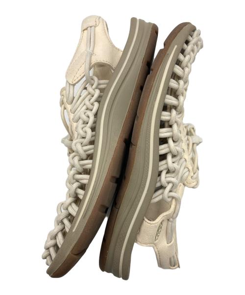 KEEN（キーン）KEEN (キーン) UNEEKサンダル グレー×アイボリー サイズ:23.5cmの古着・服飾アイテム