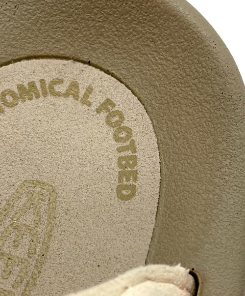 KEEN（キーン）KEEN (キーン) UNEEKサンダル グレー×アイボリー サイズ:23.5cmの古着・服飾アイテム