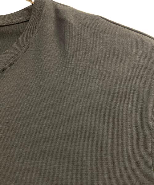 EA7（イーエーセブン）EA7 (イーエーセブン) エンボスロゴ長袖Tシャツ ブラック サイズ:XXLの古着・服飾アイテム