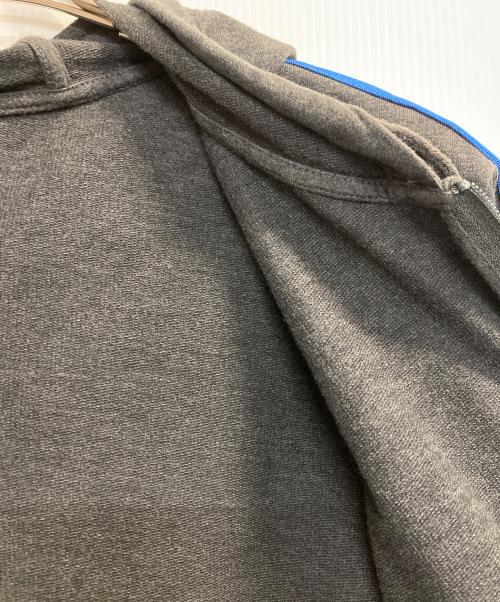 EA7（イーエーセブン）EA7 (イーエーセブン) サイドラインジップパーカー グレ サイズ:3XLの古着・服飾アイテム