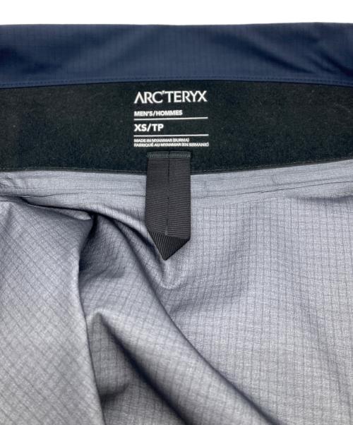 ARC'TERYX（アークテリクス）ARC'TERYX (アークテリクス) BETA AR JACKET / ベータARジャケット ネイビー サイズ:ＸＳの古着・服飾アイテム