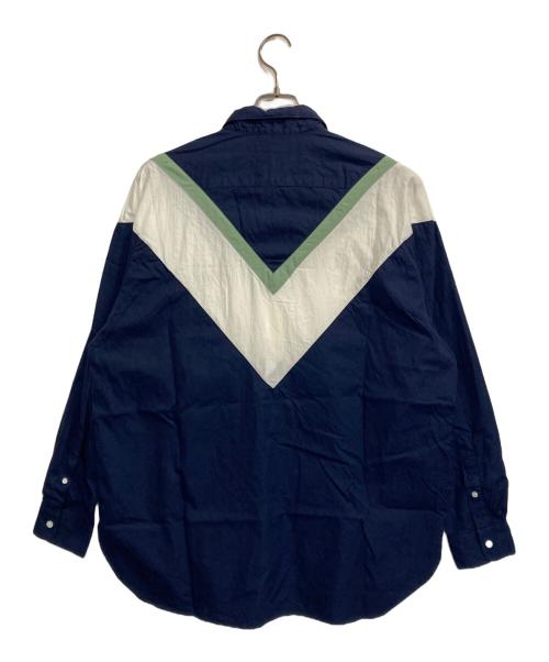 FRED PERRY（フレッドペリー）FRED PERRY (フレッドペリー) PANELLED V SHIRT / 切替シャツ ネイビー サイズ:Mの古着・服飾アイテム