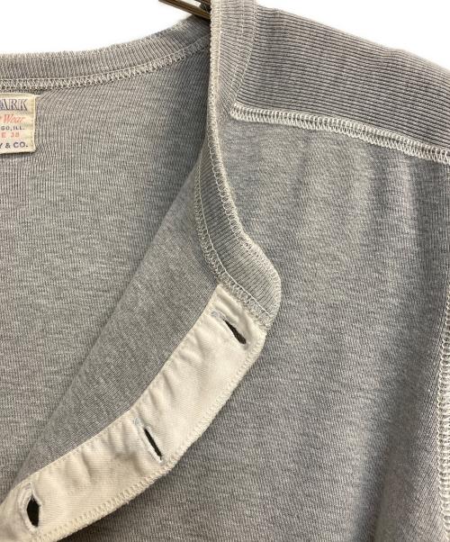 Joe McCOY（ジョーマッコイ）Joe McCOY (ジョーマッコイ) ヘンリーネックカットソー グレー サイズ:38の古着・服飾アイテム