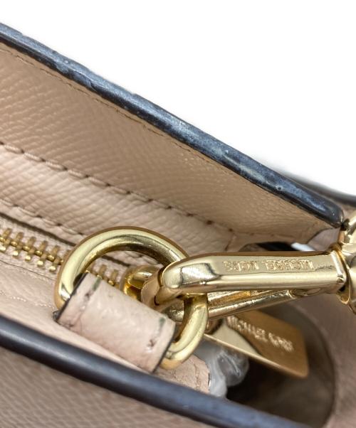 MICHAEL KORS（マイケル・コース）MICHAEL KORS (マイケルコース) ショルダーバッグ ピンクの古着・服飾アイテム