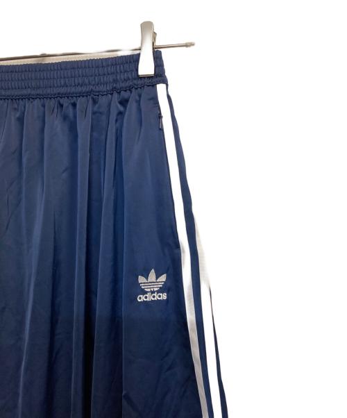 adidas（アディダス）adidas (アディダス) 別注ロングトラックスカート ネイビー サイズ:Ｓの古着・服飾アイテム