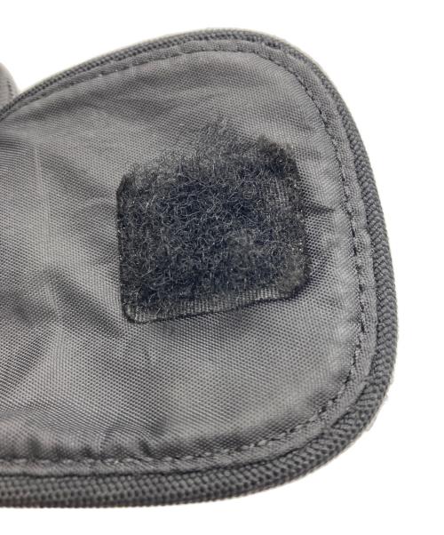 Carhartt WIP（カーハートダブリューアイピー）Carhartt WIP (カーハート ワークインプログレス) ESSENTIALS BAG SMALL ブラックの古着・服飾アイテム