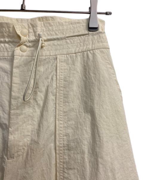 MAISON SPECIAL（メゾンスペシャル）MAISON SPECIAL (メゾンスペシャル) Drawstring Cocoon Cargo Pants/ドローストーリングコクーンカーゴパンツ アイボリー サイズ:Ｍの古着・服飾アイテム