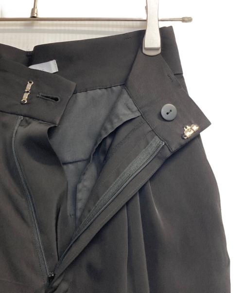 ETRE TOKYO（エトレトウキョウ）ETRE TOKYO (エトレトウキョウ) ハイウエストタックパンツ ブラック サイズ:Ｓの古着・服飾アイテム