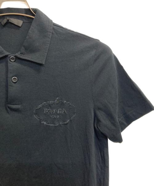 PRADA（プラダ）PRADA (プラダ) ロゴ刺繍ポロシャツ ブラック サイズ:Ｓの古着・服飾アイテム