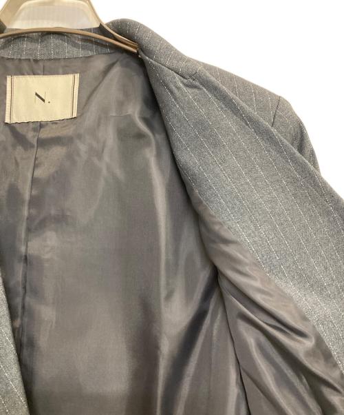 N.NATURAL BEAUTY BASIC（エヌ ナチュラルビューティーベーシック）N.NATURAL BEAUTY BASIC (エヌ ナチュラルビューティーベーシック) ストライプダブルジャケット グレー サイズ:Ｍの古着・服飾アイテム