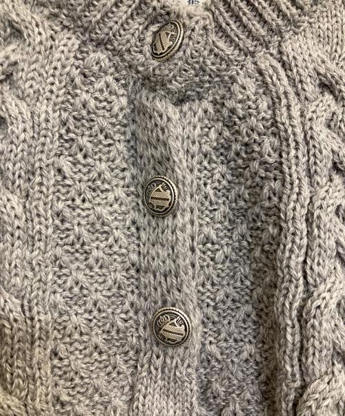 oldderby Knitwear（オールドダービーニットウェア）oldderby Knitwear (オールドダービーニットウェア) ハーフボタンケーブルニット グレー サイズ:Ｍの古着・服飾アイテム