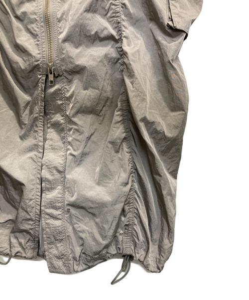 SLY（スライ）SLY (スライ) FRONT ZIP GATHER CAMI ワンピース グレー サイズ:FREEの古着・服飾アイテム