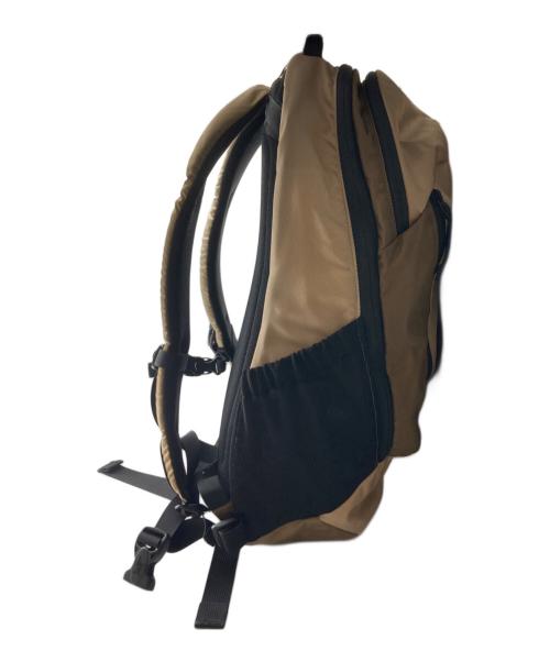 ARC'TERYX（アークテリクス）ARC'TERYX (アークテリクス) BEAMS BOY (ビームスボーイ) 別注Mantis 26Lリュック ベージュの古着・服飾アイテム