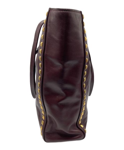 MIU MIU（ミュウミュウ）MIU MIU (ミュウミュウ) スタッズレザー2WAYバッグ ボルドーの古着・服飾アイテム