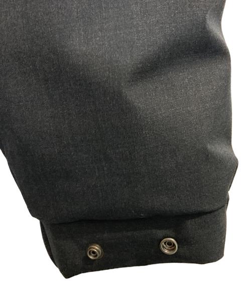 URBAN RESEARCH DOORS（アーバンリサーチドアーズ）URBAN RESEARCH DOORS (アーバンリサーチドアーズ) ウールブレンドラミネートダウンパーカー グレー サイズ:Ｌの古着・服飾アイテム