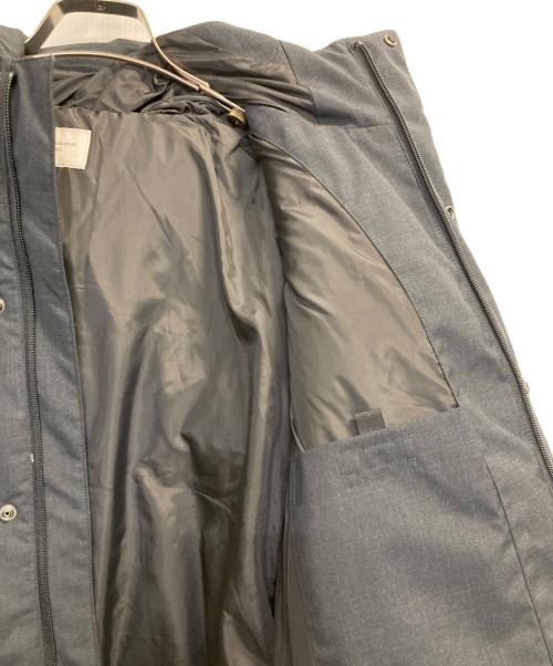 URBAN RESEARCH DOORS（アーバンリサーチドアーズ）URBAN RESEARCH DOORS (アーバンリサーチドアーズ) ウールブレンドラミネートダウンパーカー グレー サイズ:Ｌの古着・服飾アイテム