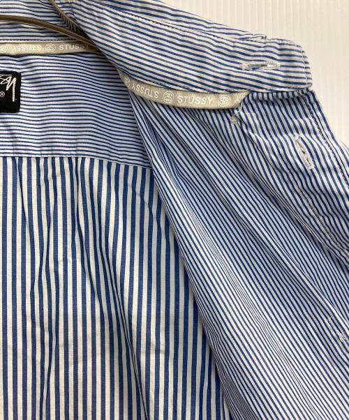 stussy（ステューシー）stussy (ステューシー) ポケット刺繍ストライプシャツ ブルー×ホワイト サイズ:Mの古着・服飾アイテム