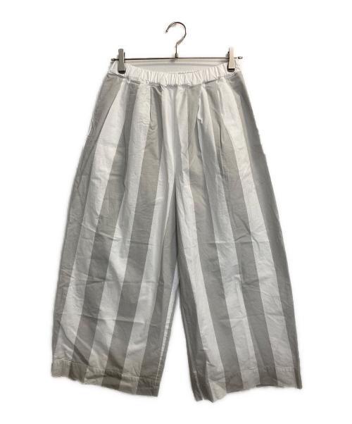 journal standard luxe（ジャーナルスタンダード ラックス）JOURNAL STANDARD LUXE (ジャーナルスタンダード ラックス) ストライプバフ タックイージーパンツ グレー×ホワイト サイズ:Fの古着・服飾アイテム