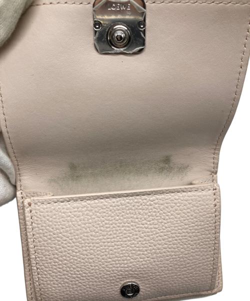 LOEWE（ロエベ）LOEWE (ロエベ) アナグラムトライフォールドコンパクトウォレット アイボリーの古着・服飾アイテム