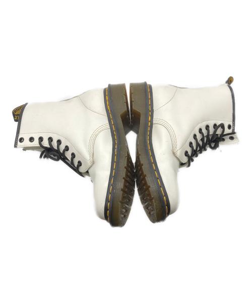 Dr.Martens（ドクターマーチン）Dr.Martens (ドクターマーチン) 8ホールブーツ ホワイト サイズ:US7の古着・服飾アイテム