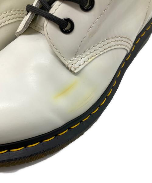 Dr.Martens（ドクターマーチン）Dr.Martens (ドクターマーチン) 8ホールブーツ ホワイト サイズ:US7の古着・服飾アイテム