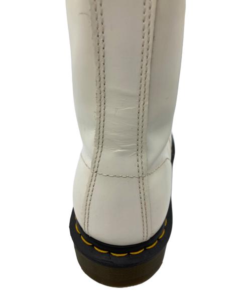 Dr.Martens（ドクターマーチン）Dr.Martens (ドクターマーチン) 8ホールブーツ ホワイト サイズ:US7の古着・服飾アイテム
