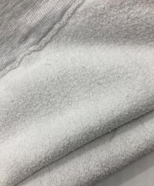 Champion REVERSE WEAVE（チャンピオン リバース ウィーブ）Champion REVERSE WEAVE (チャンピオン リバース ウィーブ) カレッジロゴプリントスウェット グレー×レッド サイズ:ＸＬの古着・服飾アイテム