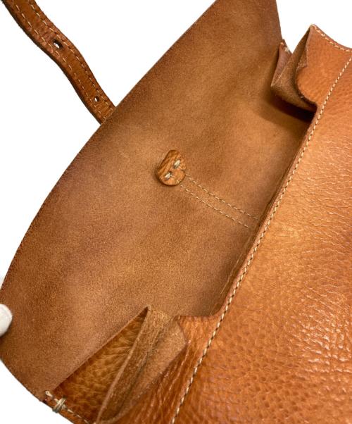 genten（ゲンテン）genten (ゲンテン) 封筒型レザーリュック ブラウンの古着・服飾アイテム