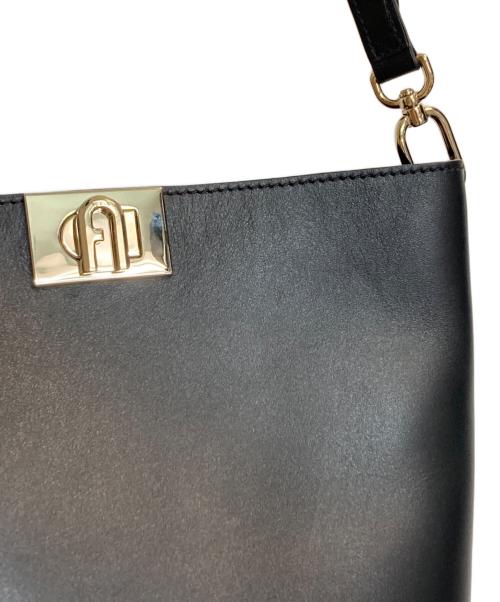 FURLA（フルラ）FURLA (フルラ) FLEUR / フルールバケットショルダーバッグ ブラックの古着・服飾アイテム