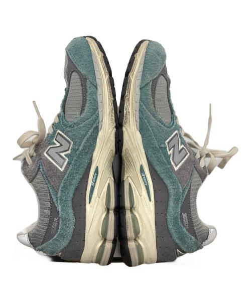 NEW BALANCE（ニューバランス）NEW BALANCE (ニューバランス) M2002REM GREEN グレー×グリーン サイズ:26.5の古着・服飾アイテム