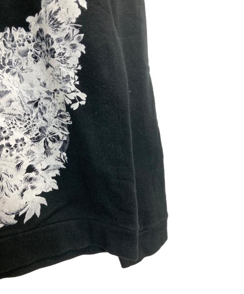 ALEXANDER McQUEEN（アレキサンダーマックイーン）ALEXANDER McQUEEN (アレキサンダーマックイーン) フローラルスカルプリントスウェット ブラック サイズ:XSの古着・服飾アイテム
