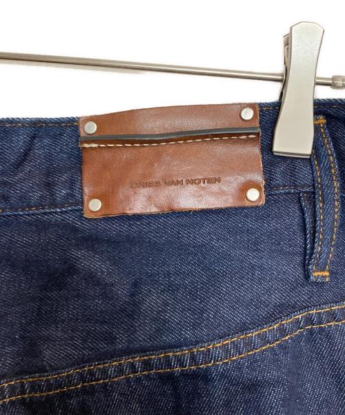 DRIES VAN NOTEN（ドリスヴァンノッテン）DRIES VAN NOTEN (ドリスヴァンノッテン) タックデニムワイドパンツ インディゴ サイズ:32の古着・服飾アイテム